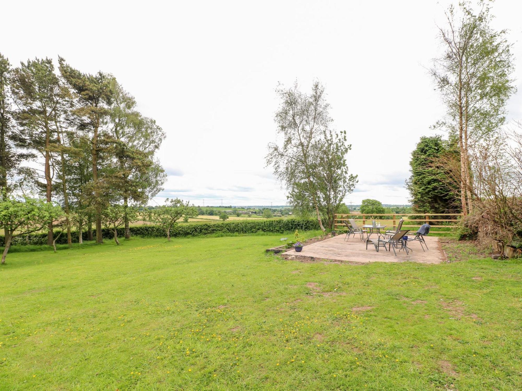 Villa Fields Farm Draycott in the Moors Exterior foto